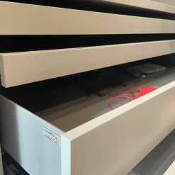 Interlübke Kleiderschränke|Kleiderschrank Offene Ankleide Collect Lack Muschel mit Beleuchtung