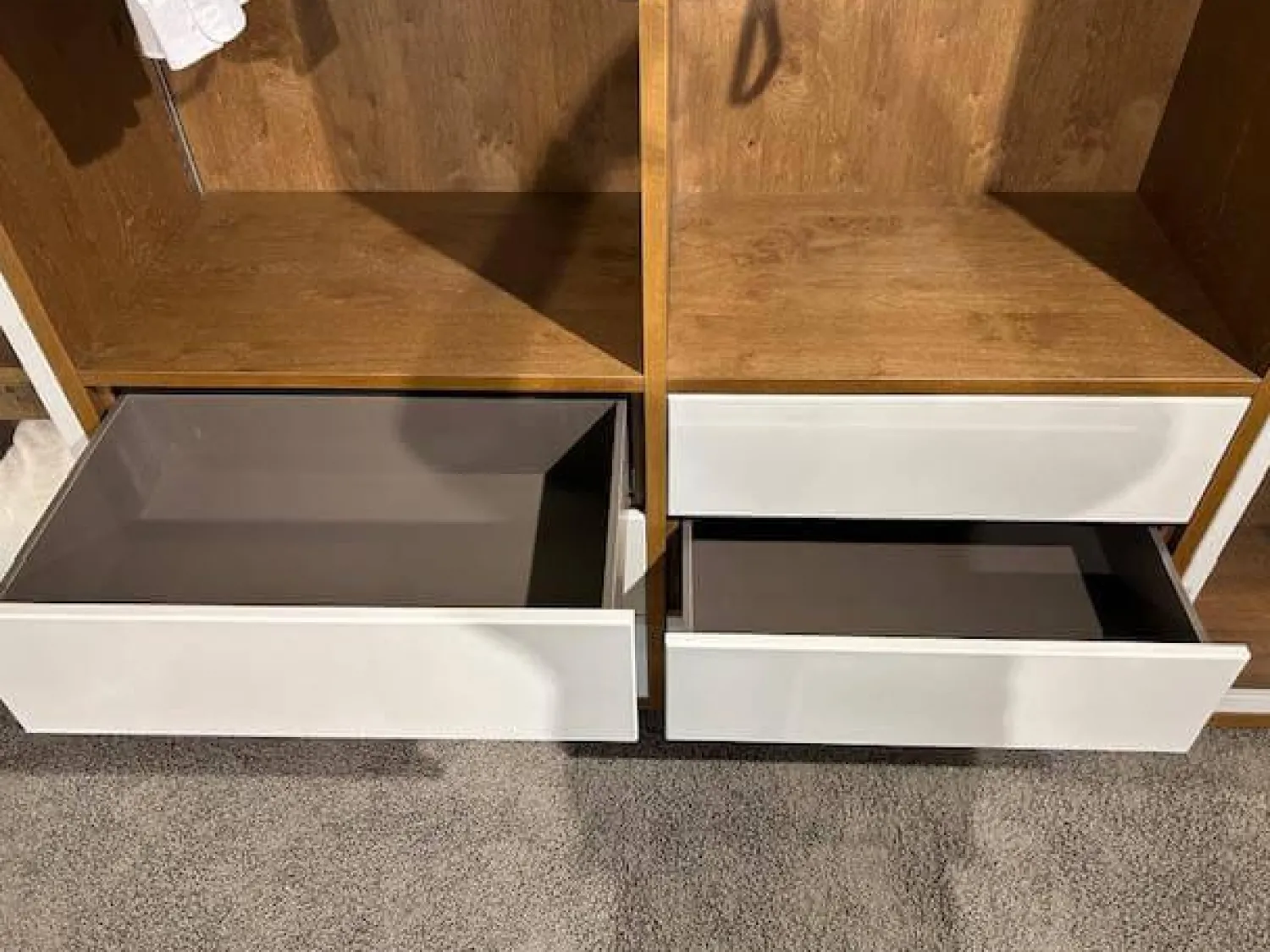 Rietberger Möbelwerke Kleiderschränke|Kleiderschrank Silea Korpus Asteiche Bourbon Furniert Front Und Rahmen Brillantgrau Matt