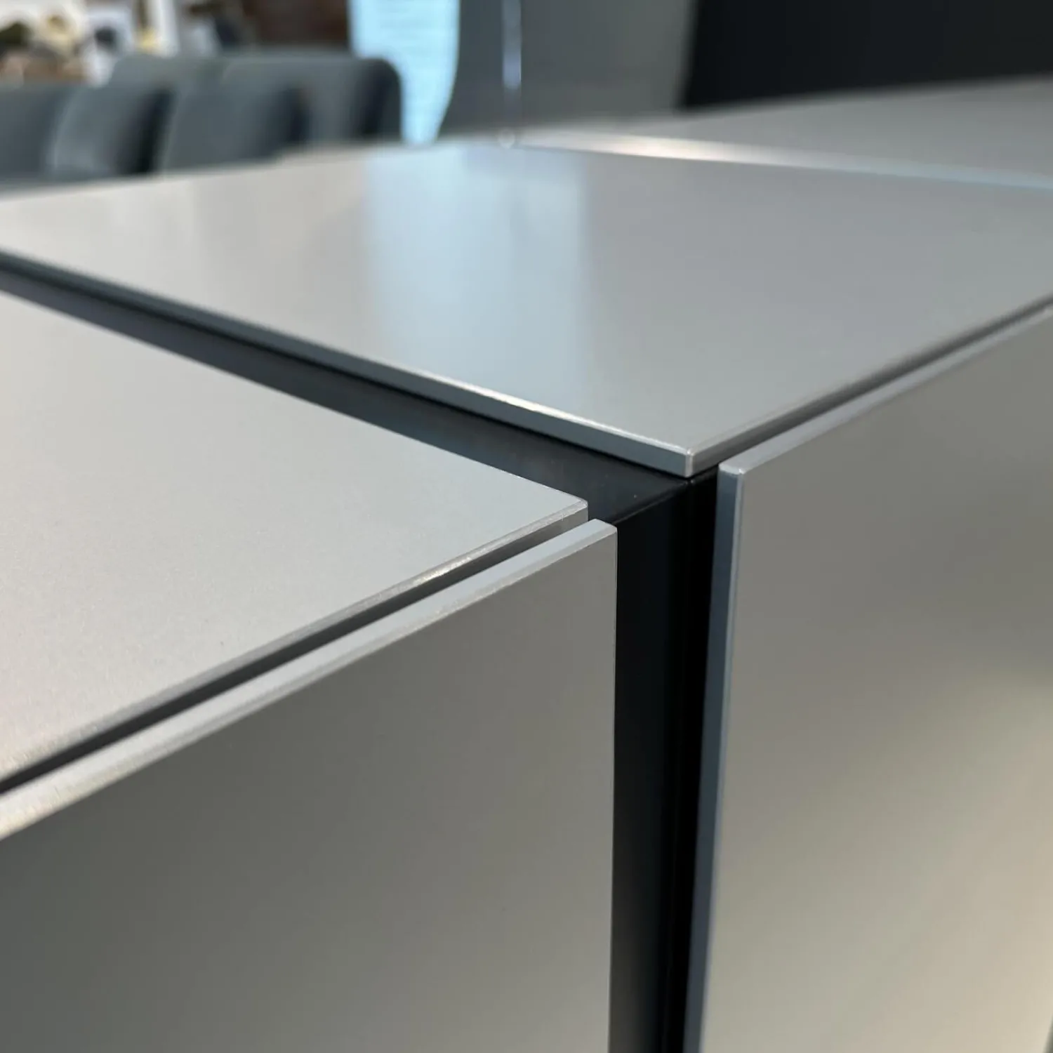 Kettnaker Kommoden & Sideboards|Kommode Alea Fronten Und Abdeckplatte Aluminium Natur Korpus Lack Schwarz Matt