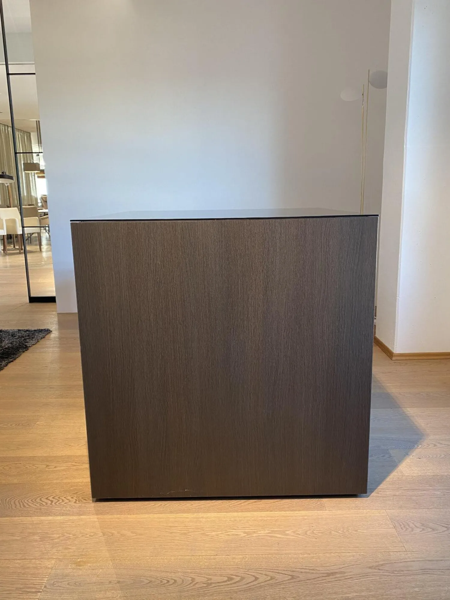 An-Collection Kommoden & Sideboards|Kommode Centric Nussbaum Dunkel Furniert Parsolglas Grau