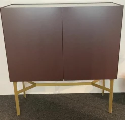 Interlübke Kommoden & Sideboards|Kommode Just Cube Light Lack M41 Burgund Rot Abdeckplatte Glas Gestell Messingfarben