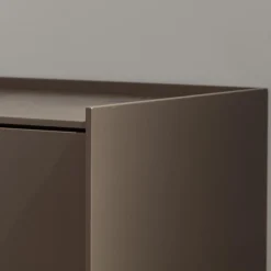 Möller Design Kommoden & Sideboards|Kommode Lean Box Lack Matt 224 Graphitgrau Vorne Kufe Hinten Stützfüße