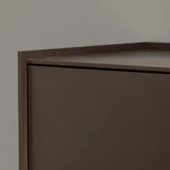 Möller Design Kommoden & Sideboards|Kommode Lean Box Lack Matt 224 Graphitgrau Vorne Kufe Hinten Stützfüße