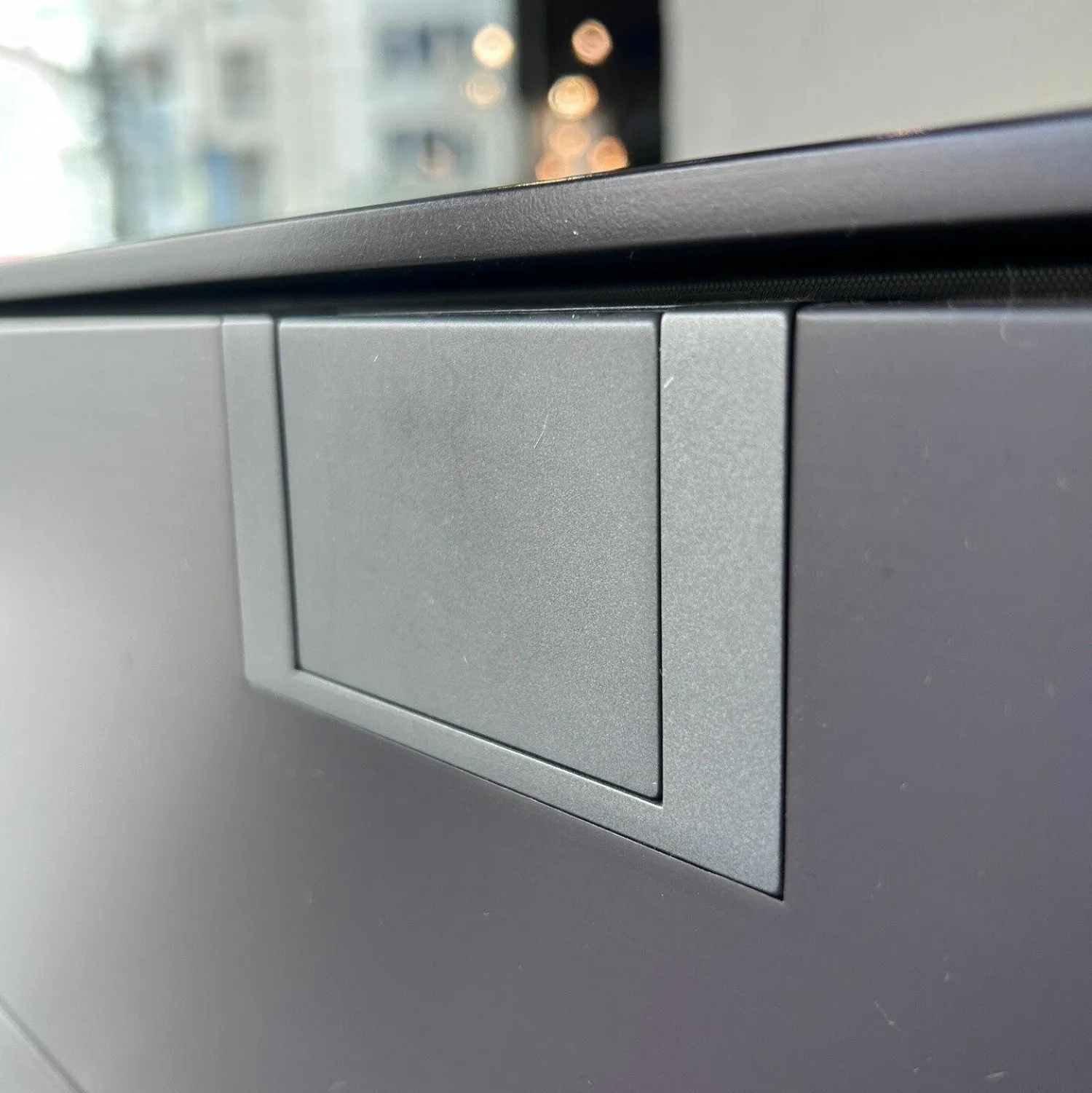 B&B Italia Konsolen|Konsole Alcor Weinrot Gestell Nickel Bronzefarbig Lackiert