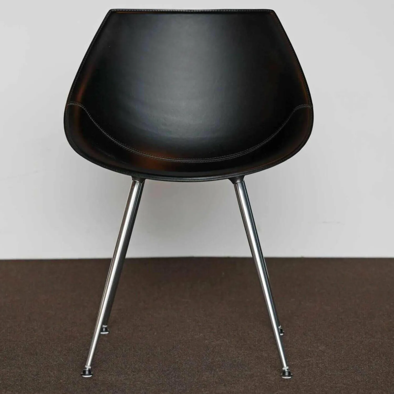 Driade Einzelstühle|Lago Armlehnstuhl Leder Schwarz Beine Aluminium Poliert Mit Kunststoff-Rundgleitern