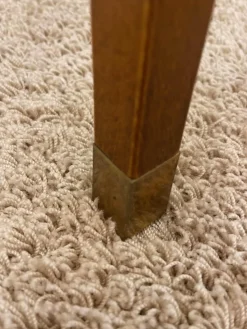 Selva Couchtische|Lampentisch 3183 MM Platte Glas Gestell Französischer Kirschbaum Handgewachst Und Handpoliert