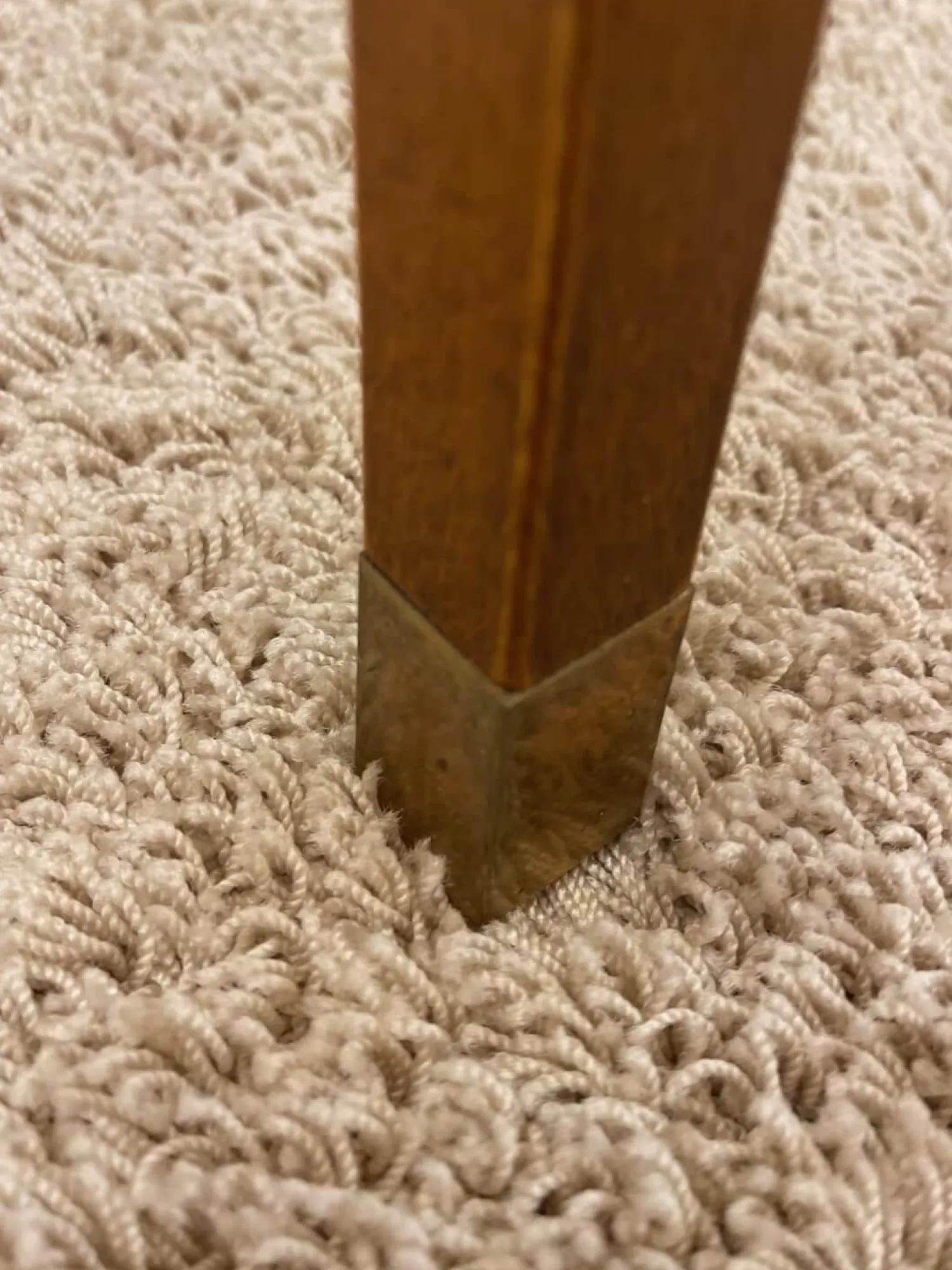 Selva Couchtische|Lampentisch 3183 MM Platte Glas Gestell Französischer Kirschbaum Handgewachst Und Handpoliert