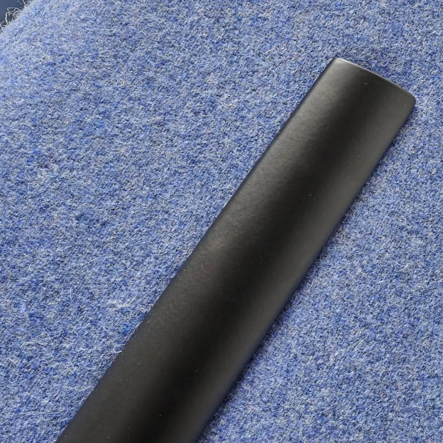 Tecta Loungesessel|Loungesessel DS70 Stoff Dama 75 Mittelblau Blau Gestell Schwarz Pulverbeschichtet Mit Kissen Und Hocker