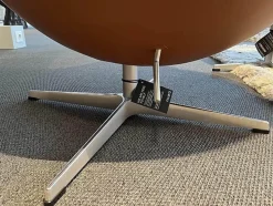 Fritz Hansen Loungesessel|Loungesessel Ei Leder Essential Walnuss Braun Gestell Aluminium Gebürstet Mit Hocker