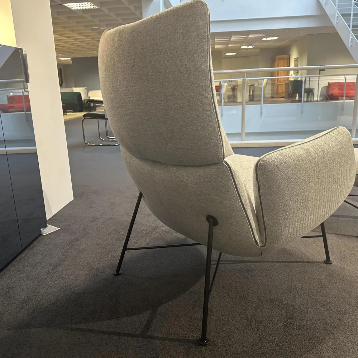 COR Loungesessel|Loungesessel Jalis Stoff 8300 Lichtgrau Grau 4 Fuß Drahtgestell Schwarz Pulverbeschichtet Inklusive Hocker