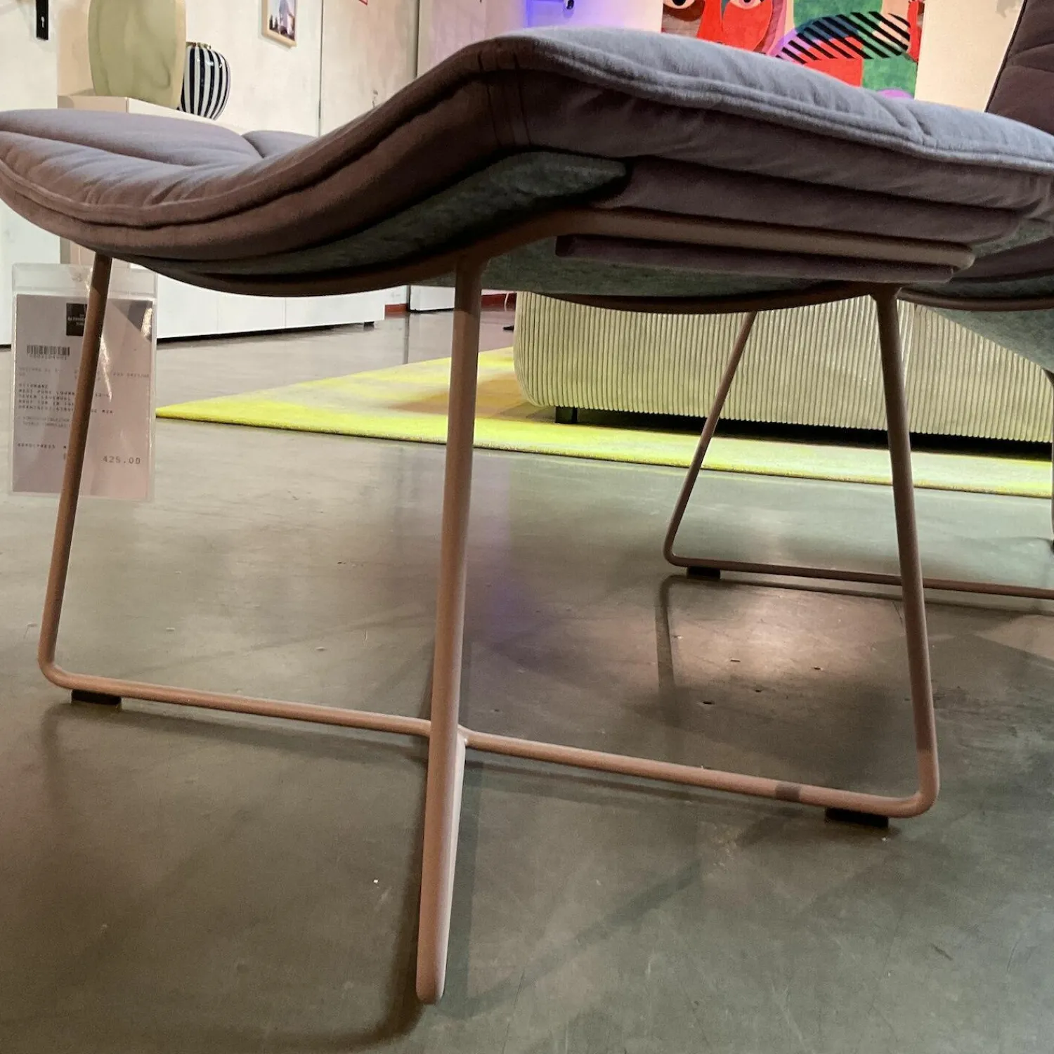 KFF Loungesessel|Loungesessel Nest Pure Stoff Seven 71 Lavendel Violett Schale Formflies Grau Gestell Rose Inklusive Hocker