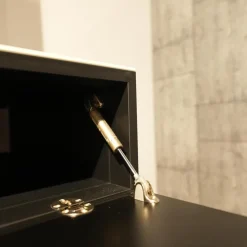 Spectral Smart Furniture Wohnwände & Tv-Lowboards|Lowboard BR 1503 Brick Glas Snow Weiß Lackiert Mit Soundsockel Und Lautsprecher Ohne Fernseher