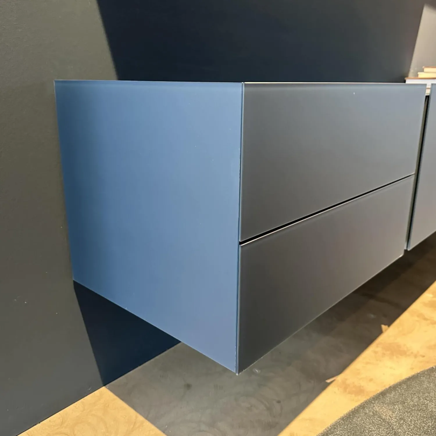 Interlübke Wohnwände & Tv-Lowboards|Lowboard Jorel Mattglas T83 Navy Und 82 Atlantic Inklusive Wandregal Lilu Und Beleuchtung