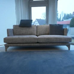 Bielefelder Werkstätten Polstergruppen|Modell Polo Living Sofa 2,5 sitzig BW 161-3001 Sessel Polo Living BW 161-1000 hellblau beigegrau Füße graublau