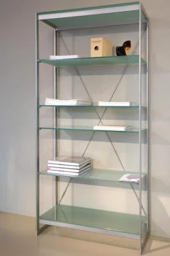 Christine Kröncke Regale|Offenes Regal Satiniertes Glas Metall