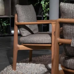 Poliform Essgruppen|Outdoor Essgruppe Magnolia Stuhl Stoff Bris Taupe Grau Gestell Iroko Natural Tisch Monolith Cementoskin Creme Weiß