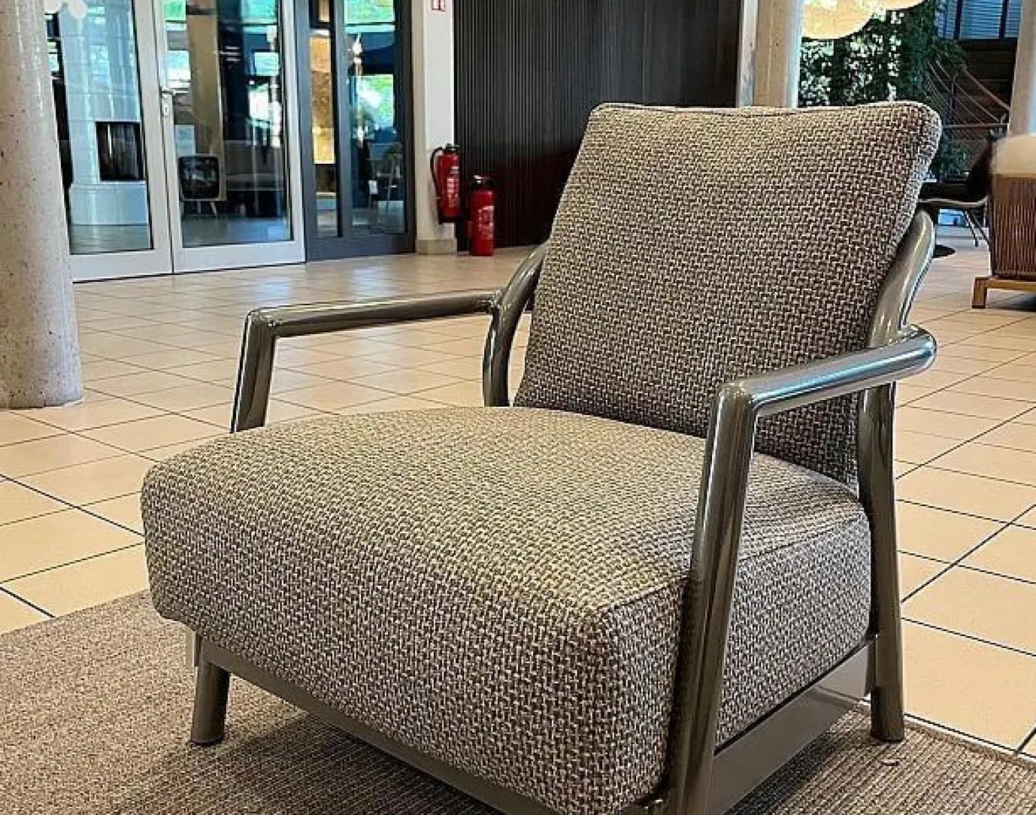 Flexform Loungesessel|Outdoor Sessel Alison Stoff Cacus N A73 C Grau Rücken Eco Leder Polyurethan Eva Bordeaux 7002 Rot Gestell Aluminium Lackiert