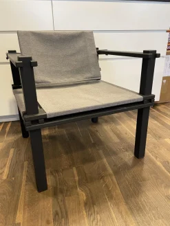 COR Loungemöbel|Outdoor Sessel Farmer Stoff Mittelgrau Gestell Und Füße Massivholz Schwarz Geölt Mit Hocker