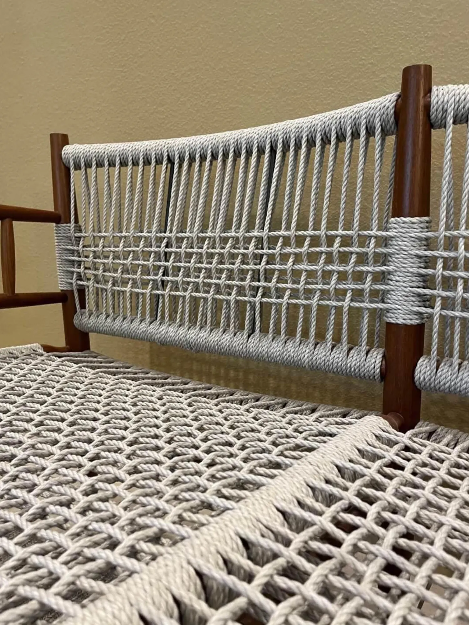 Flexform Gartenbänke|Outdoor Sofabank Lee Geflecht Kordel Eisblau Matt Blau Grau Gestell Holz Iroko Massiv Natur