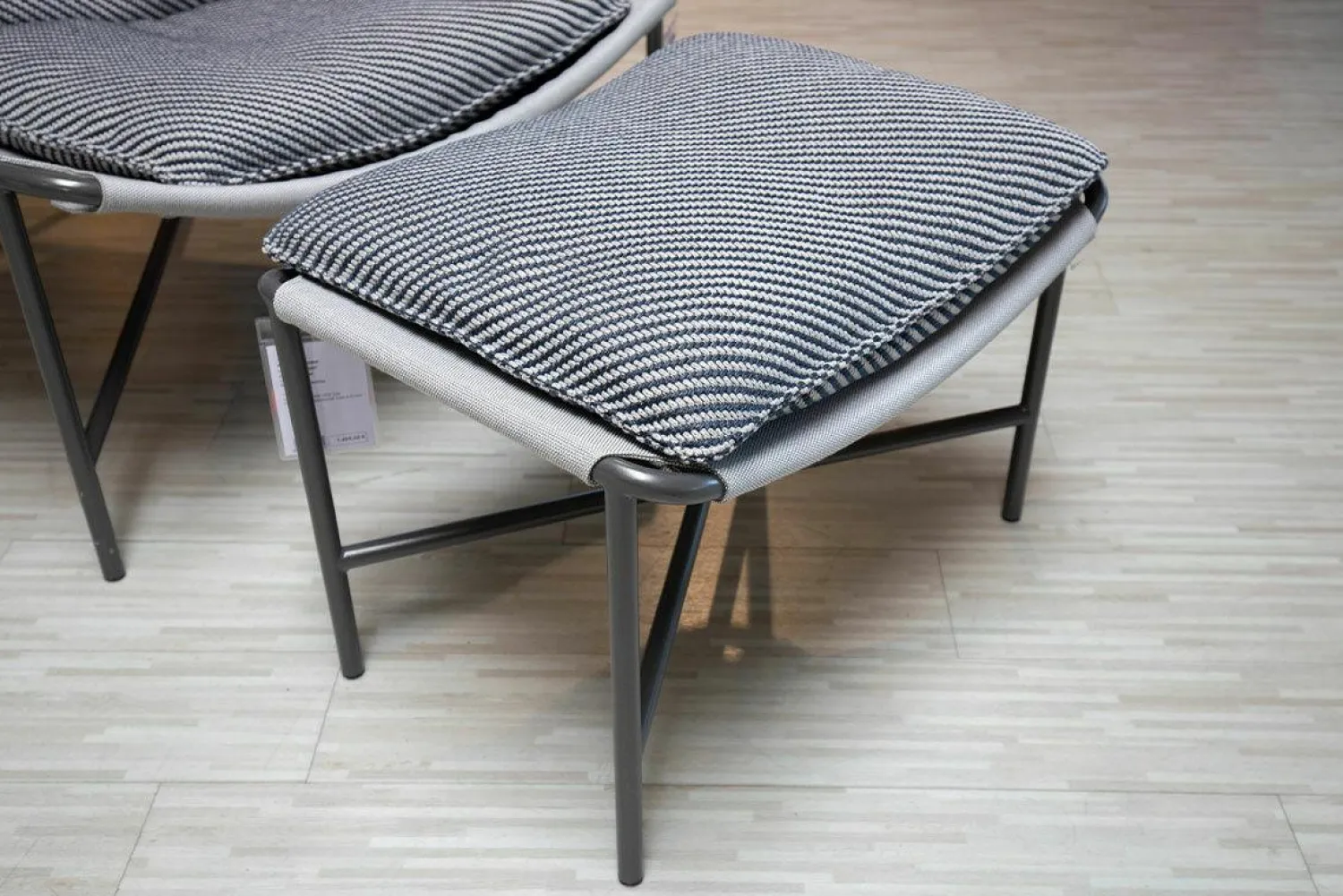 Rolf Benz Loungesessel|Outdoor-Sessel Jackout Stoff 20 462 Graublau Gestell Metall Anthrazit Pulverbeschichtet Inklusive Hocker