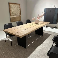 Janua Gartentische|Outdoortisch SK04 Komposit Tischplatte Kastanie Gebürstet Ton Sand Gestell RAL 9005 Tiefschwarz