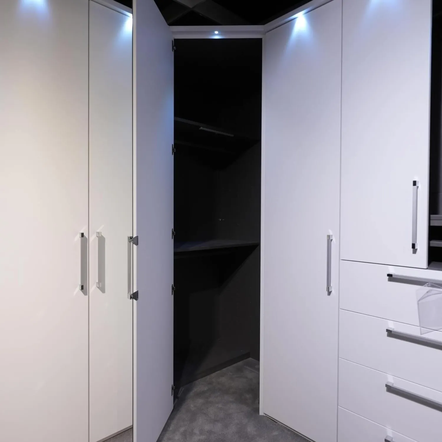 Nolte Kleiderschränke|Planungsschrank Horizont Polarweiß Mit Beleuchtung