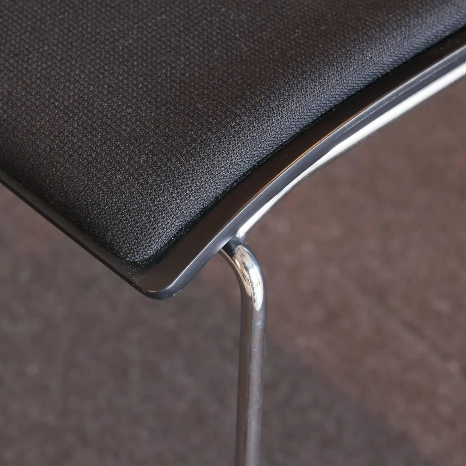 Thonet Einzelstühle|Polsterarmlehnstuhl S182 PFST Bezug Cava3 Schwarz Sitzschale Formholz Buche Schwarz