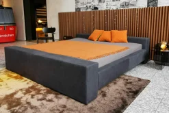 Möller Design Polsterbetten|Polsterbett Brian Kopfteil A Niedrig Leder Novara 0523 Black Off Schwarz Fußplatte Holz Schwarz