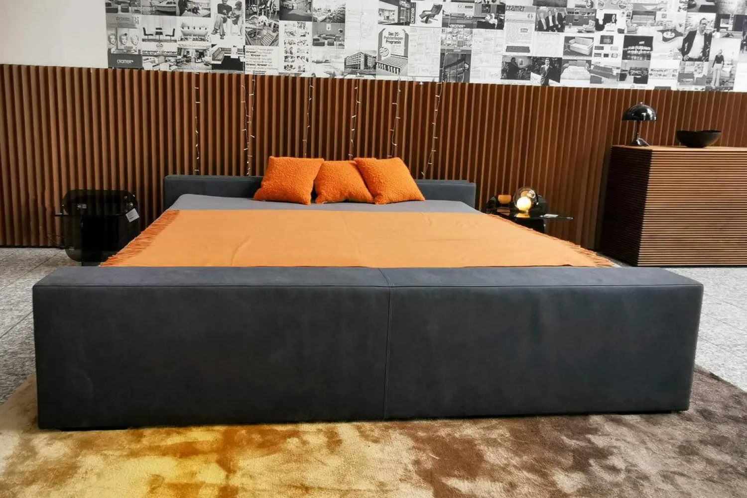 Möller Design Polsterbetten|Polsterbett Brian Kopfteil A Niedrig Leder Novara 0523 Black Off Schwarz Fußplatte Holz Schwarz