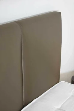 Treca Interiors Boxspringbetten|Polsterbett Kate Luxury 796 Gr D Grau Blockfuß Chrom mit 2 Matratzen