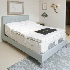 Treca Interiors Polsterbetten|Polsterbett Super Cad Stoff Gio Lune 009 Türkis mit Matratzen