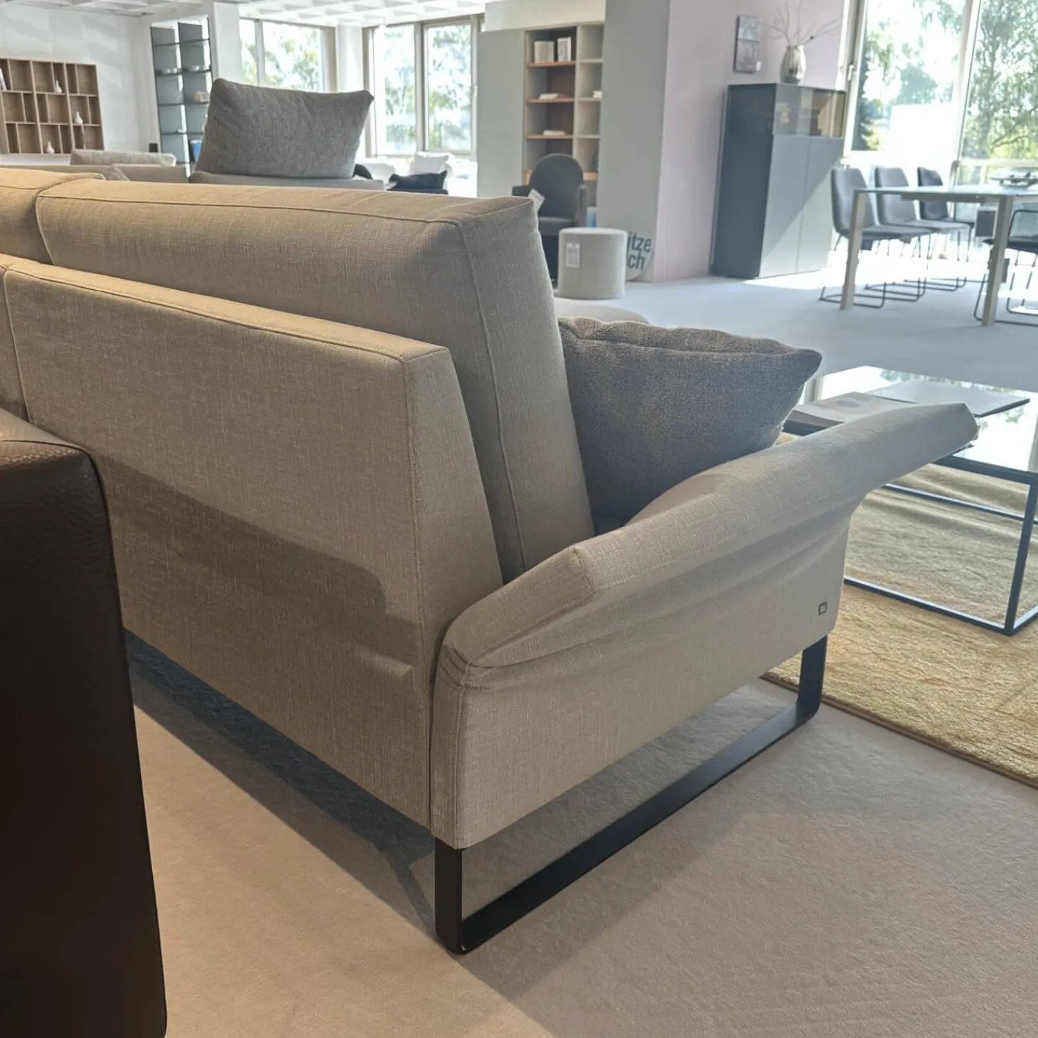 Rolf Benz Ecksofas|Polstergarnitur 009 Cara Stoff 20 162 Steingrau Grau Kufe Stahl Schwarz Inklusive Kissen