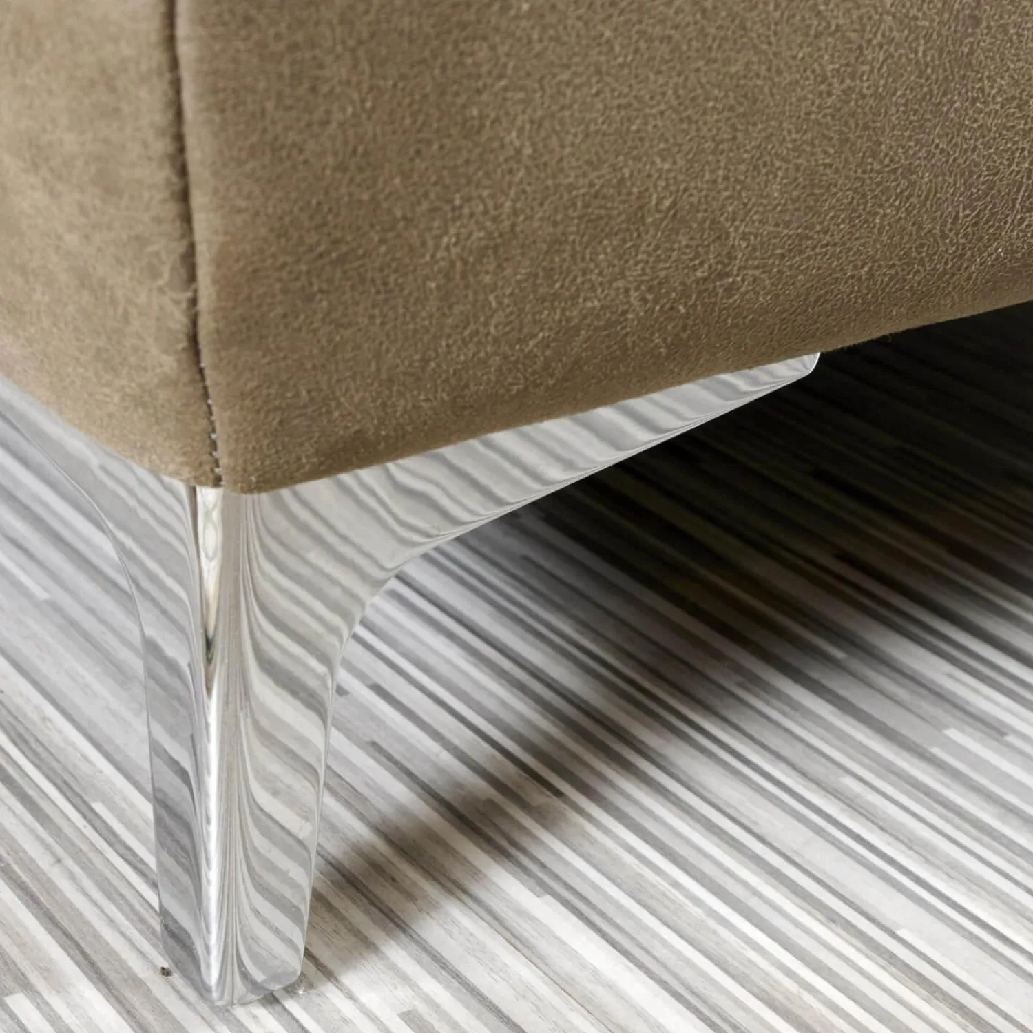 Carina Ecksofas|Polstergarnitur 2600 Motorisch Bezug Clash Oliv Metallfüße Chrom Glänzend