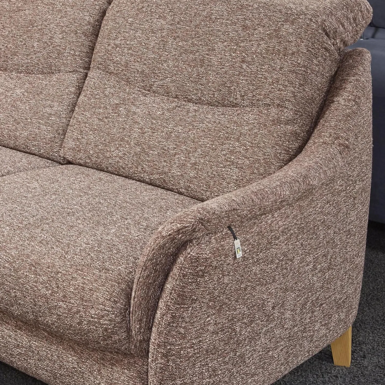 Activineo Ecksofas|Polstergarnitur Gavi Bezug Stoff Toronto 7 Brombeer Füße Eiche Inklusive Wall-Away Funktion Motorisch