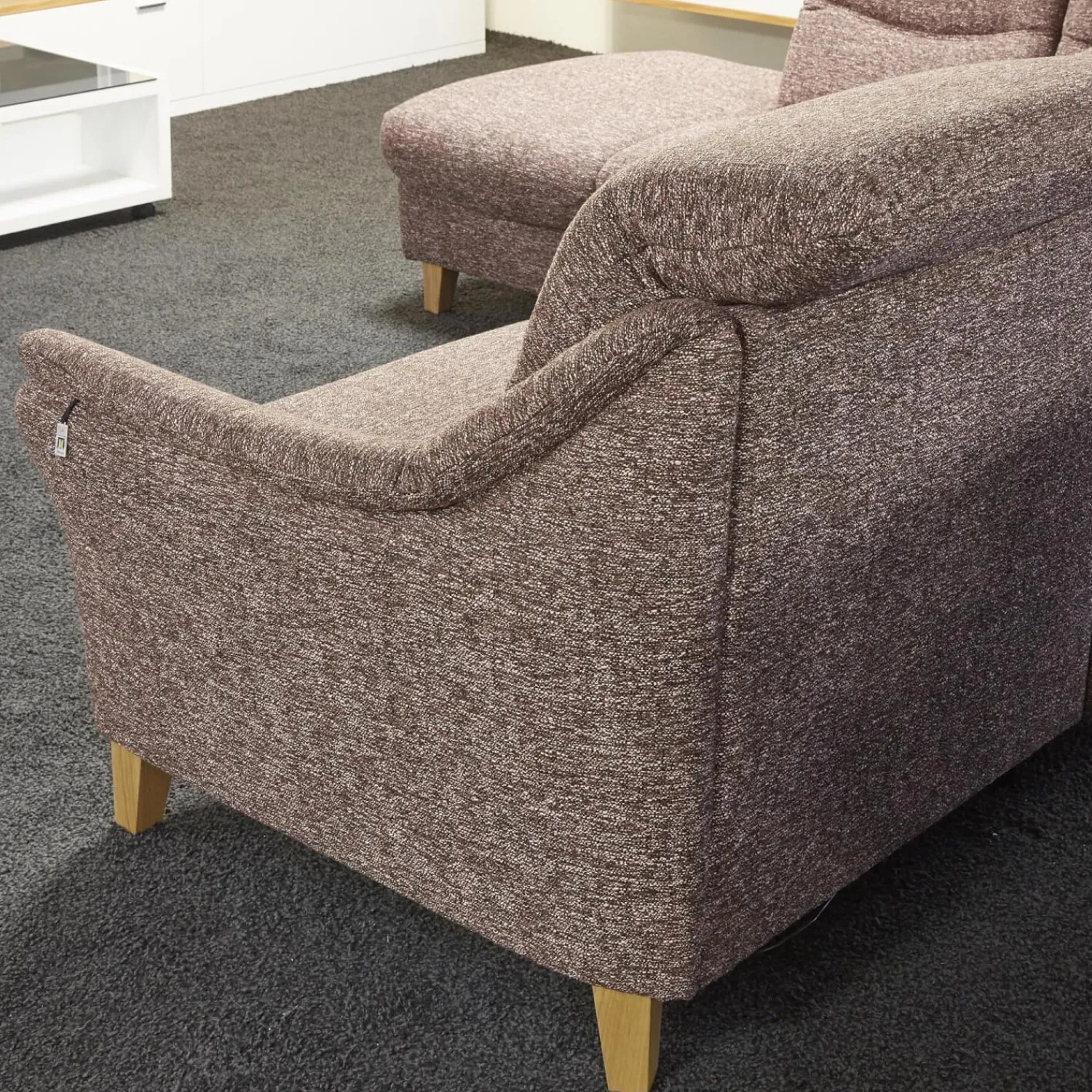 Activineo Ecksofas|Polstergarnitur Gavi Bezug Stoff Toronto 7 Brombeer Füße Eiche Inklusive Wall-Away Funktion Motorisch