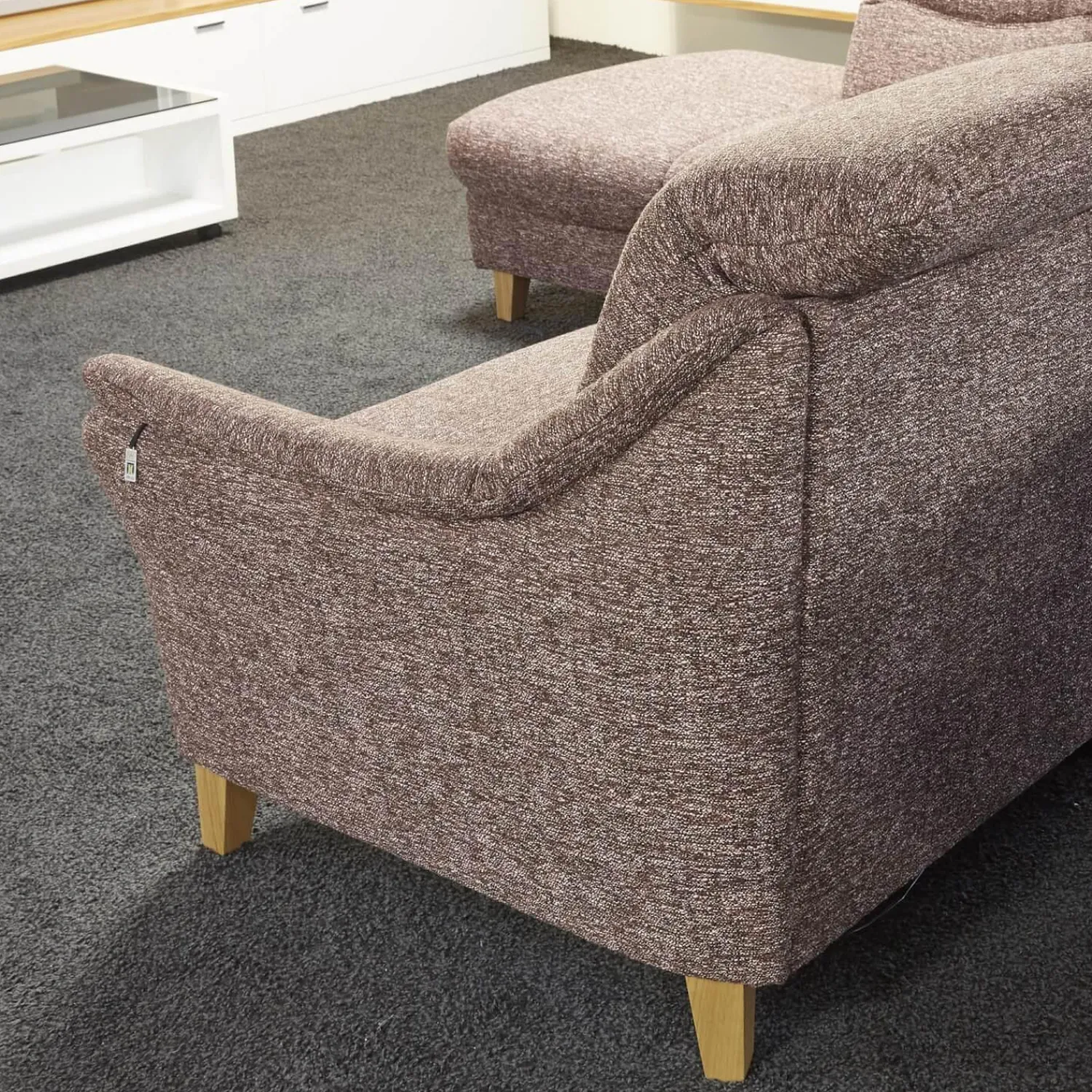 Activineo Ecksofas|Polstergarnitur Gavi Bezug Stoff Toronto 7 Brombeer Füße Eiche Inklusive Wall-Away Funktion Motorisch