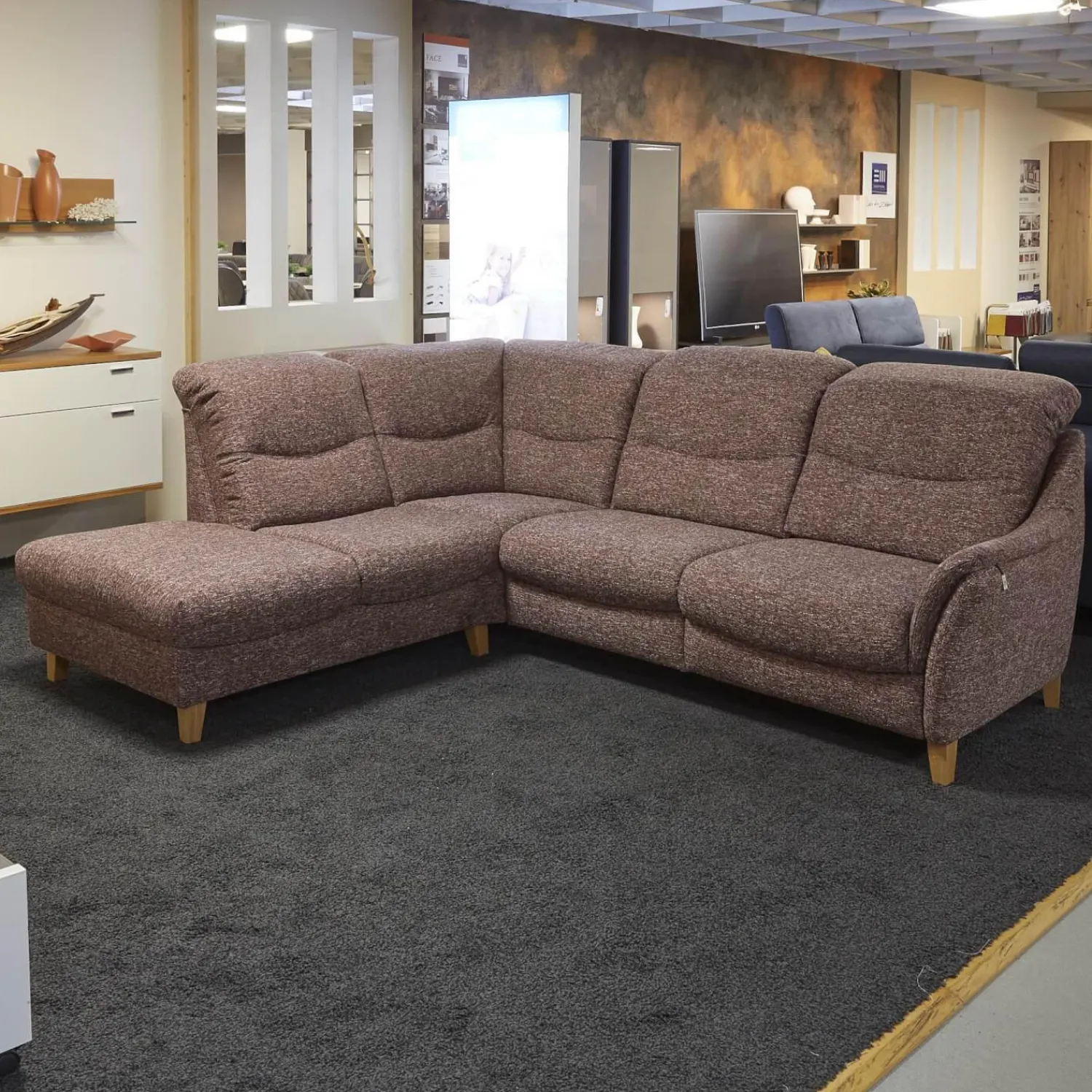 Activineo Ecksofas|Polstergarnitur Gavi Bezug Stoff Toronto 7 Brombeer Füße Eiche Inklusive Wall-Away Funktion Motorisch