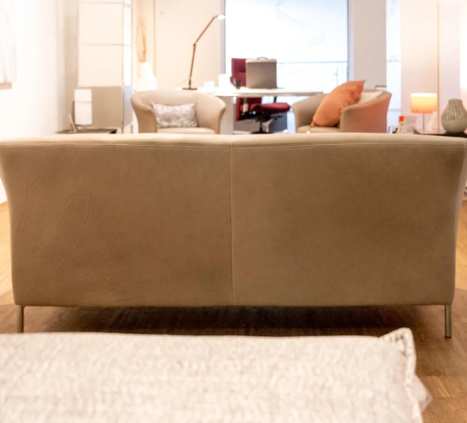 WK Wohnen Polstergruppen|Polstergruppe Navarro Anilin-Dickleder Füße Metallbügel Nickel Satiniert