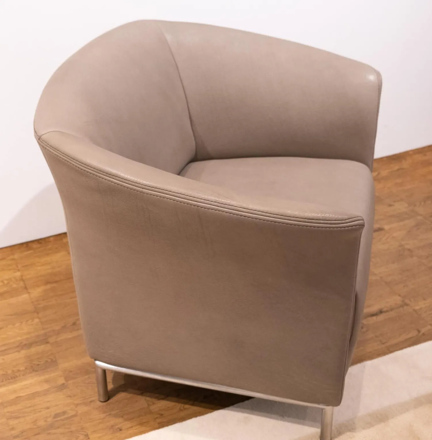 WK Wohnen Polstergruppen|Polstergruppe Navarro Anilin-Dickleder Füße Metallbügel Nickel Satiniert