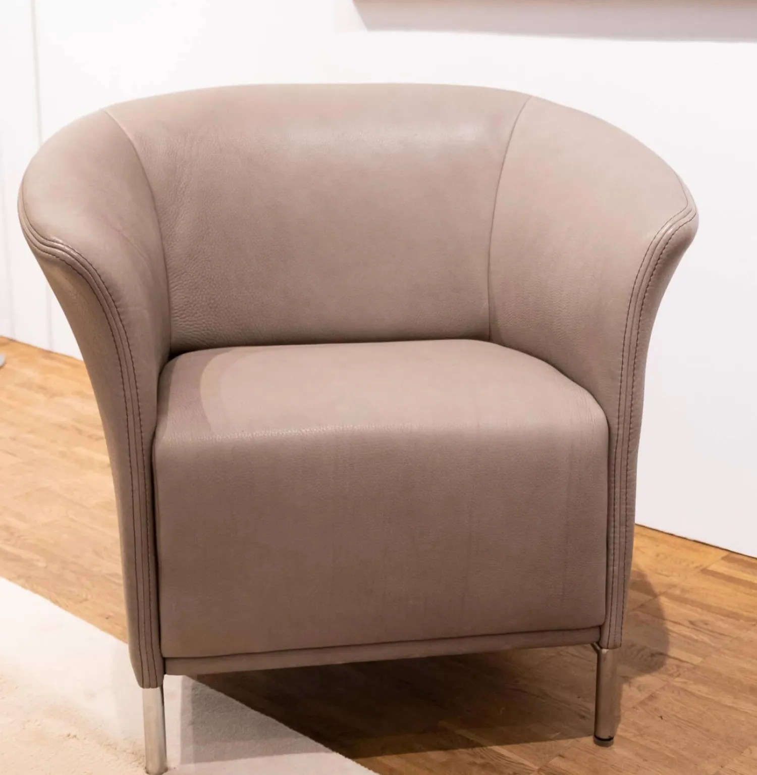 WK Wohnen Polstergruppen|Polstergruppe Navarro Anilin-Dickleder Füße Metallbügel Nickel Satiniert