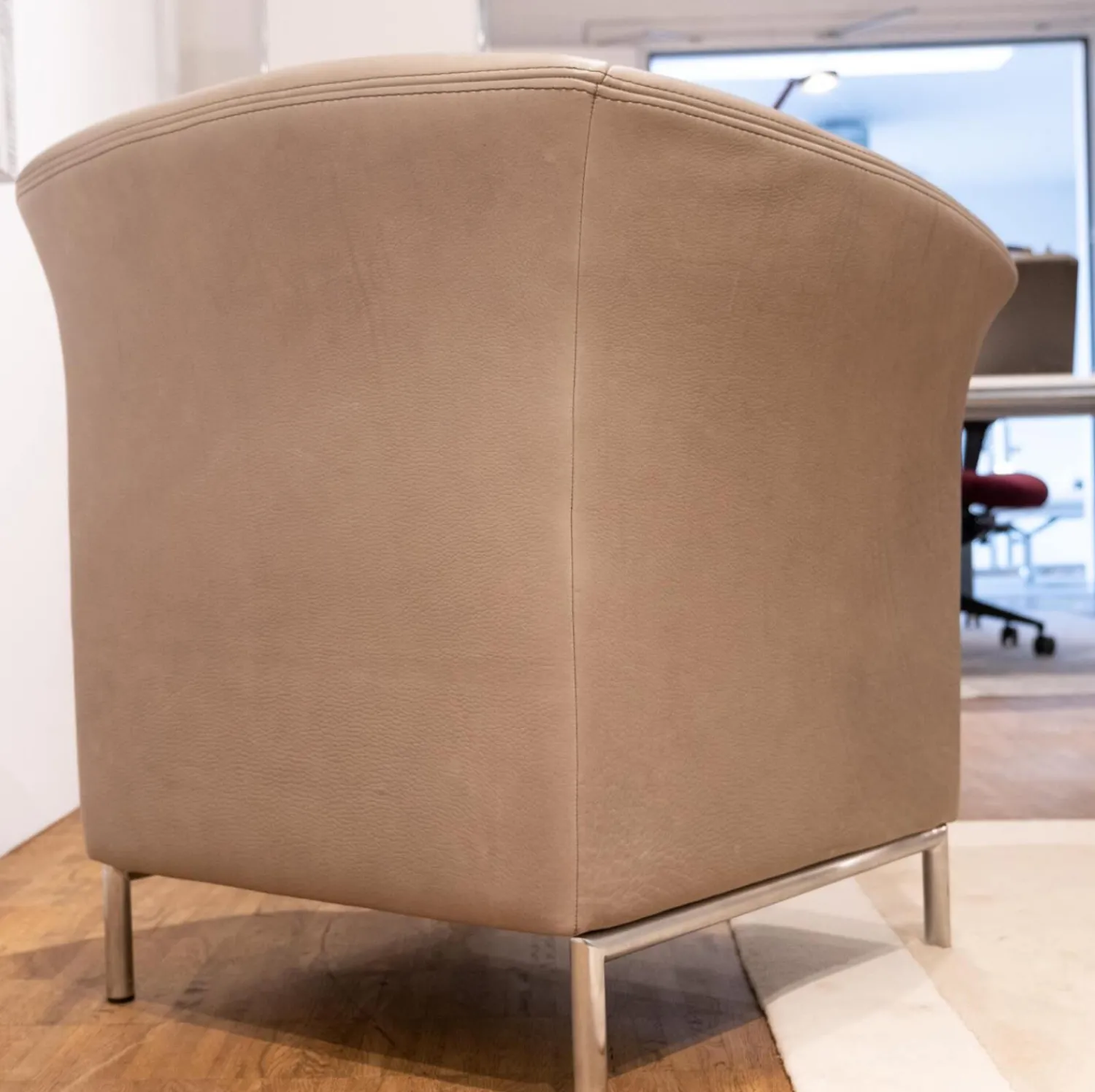 WK Wohnen Polstergruppen|Polstergruppe Navarro Anilin-Dickleder Füße Metallbügel Nickel Satiniert