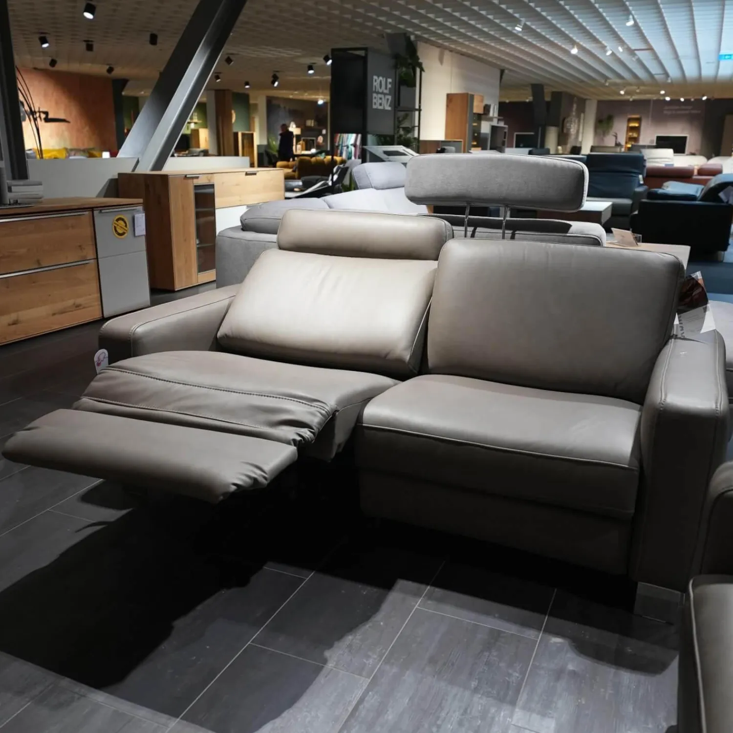 Hukla Polstergruppen|Polstergruppe VS HU1064 Leder F2 Bezug 58 Vivre Greystone Grau Füße Metall ChromInklusive Kissen