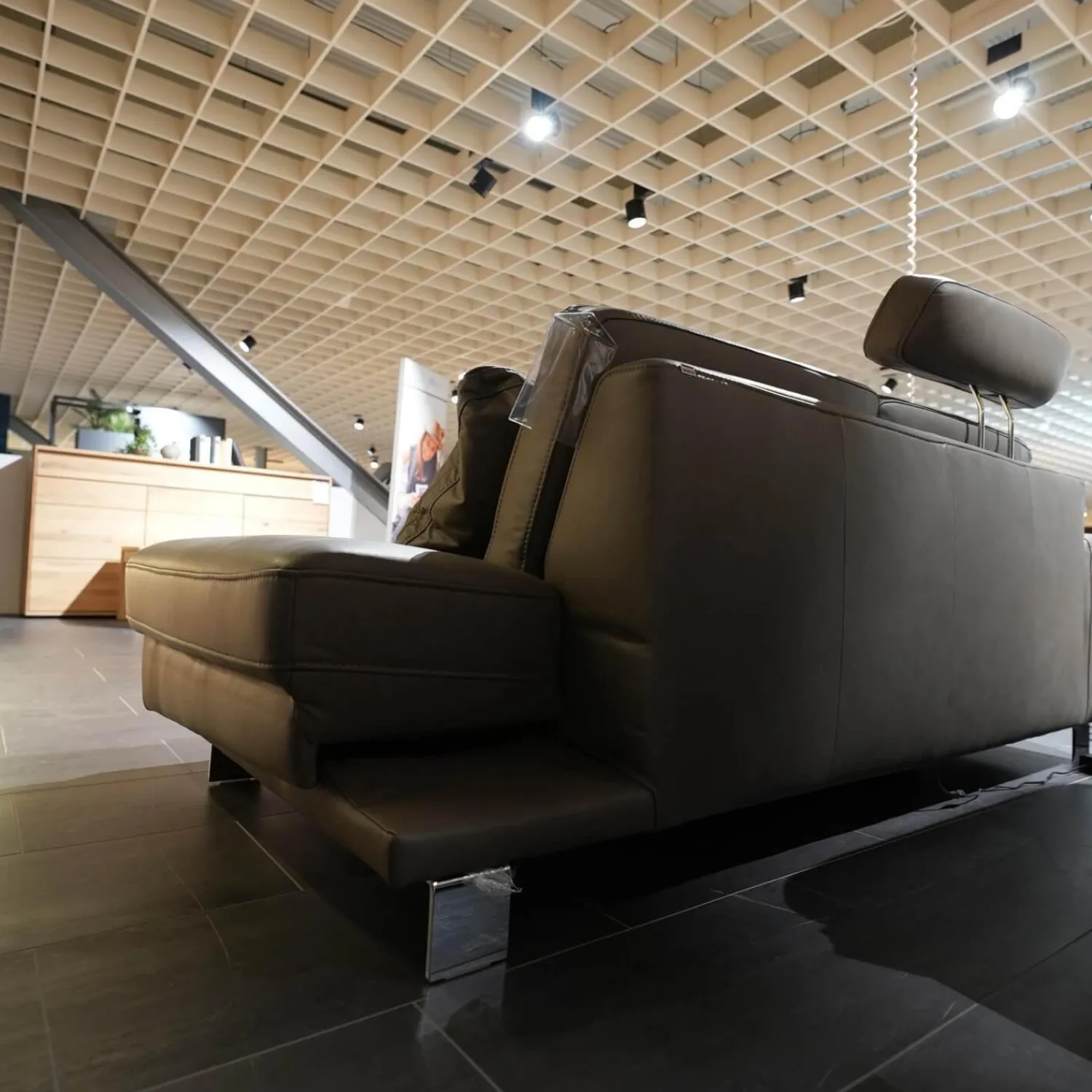 Hukla Polstergruppen|Polstergruppe VS HU1064 Leder F2 Bezug 58 Vivre Greystone Grau Füße Metall ChromInklusive Kissen