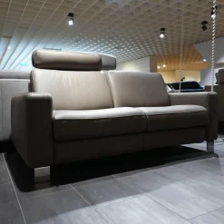 Hukla Polstergruppen|Polstergruppe VS HU1064 Leder F2 Bezug 58 Vivre Greystone Grau Füße Metall ChromInklusive Kissen