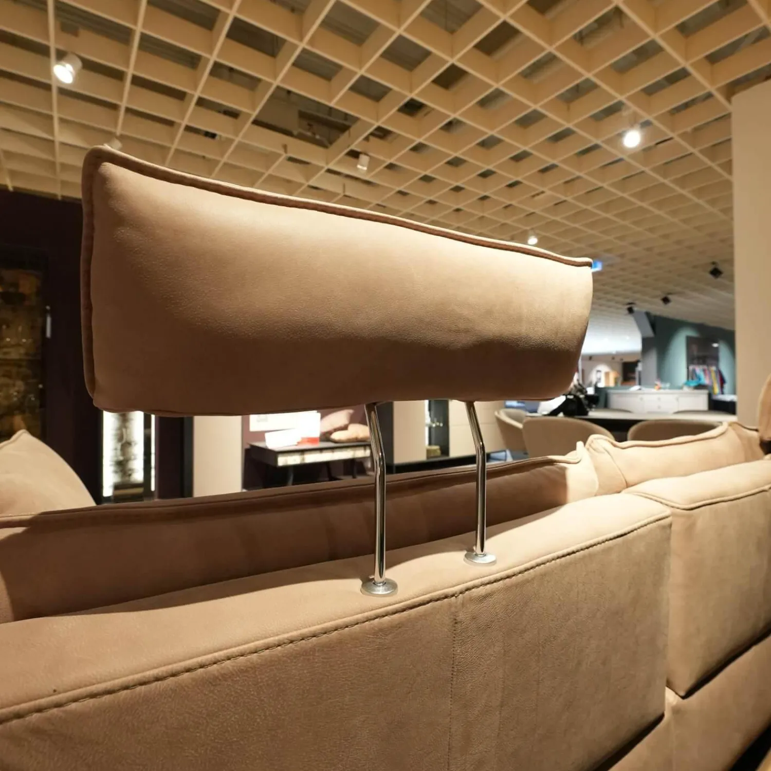 Hukla Polstergruppen|Polstergruppe VS HU1169 Sofa Leder Aurelia Stone Braun Füße Metall Schwarz Mit Sessel Sternfuß Schwarz Und Kissen