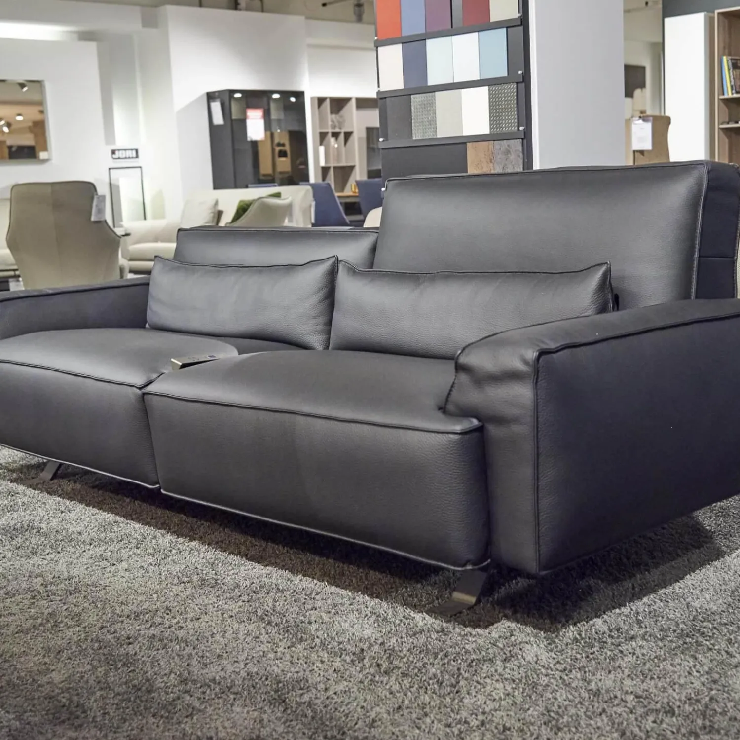 WK Wohnen 2-Sitzer-Sofas|Polstermöbel WK 530 Gracella Leder Cougar Farbe 10 Schwarz Metallfuß Matt Anthrazit Lackiert