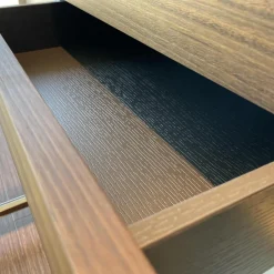 Molteni & C Regale|Wohnwände & Tv-Lowboards|Raumteiler 505 in Lack Kieselgrau mit Glastüren Schwarz Chrom