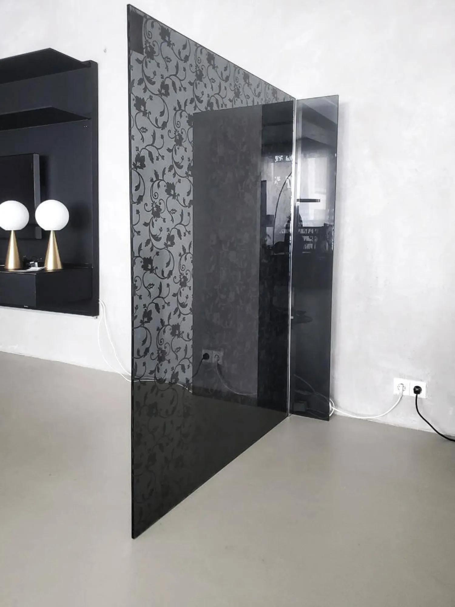 Glas Italia Regale|Raumteiler Wall SIO2 Rauchglas Schwarz Mit Floralem Muster
