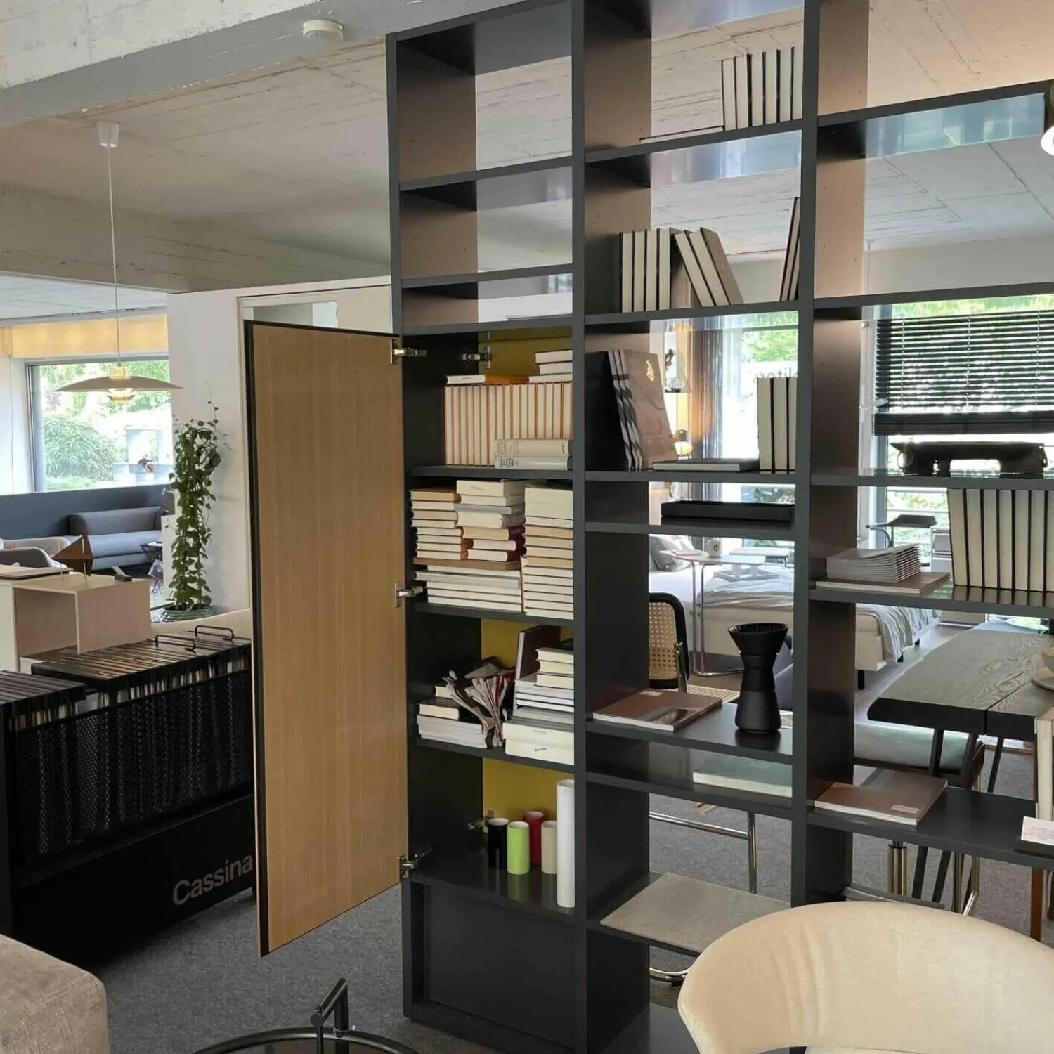 Interlübke Regale|Raumteilerregal Studimo Lack Matt Anthrazit Fronten Lack Matt Curry Eiche Furnier