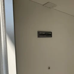 Interlübke Regale|Raumteilerwand Studimo Korpus Lack Matt Schneeweiß M03 Front Lack Hochglanz Schneeweiß M74 Mit Leiter